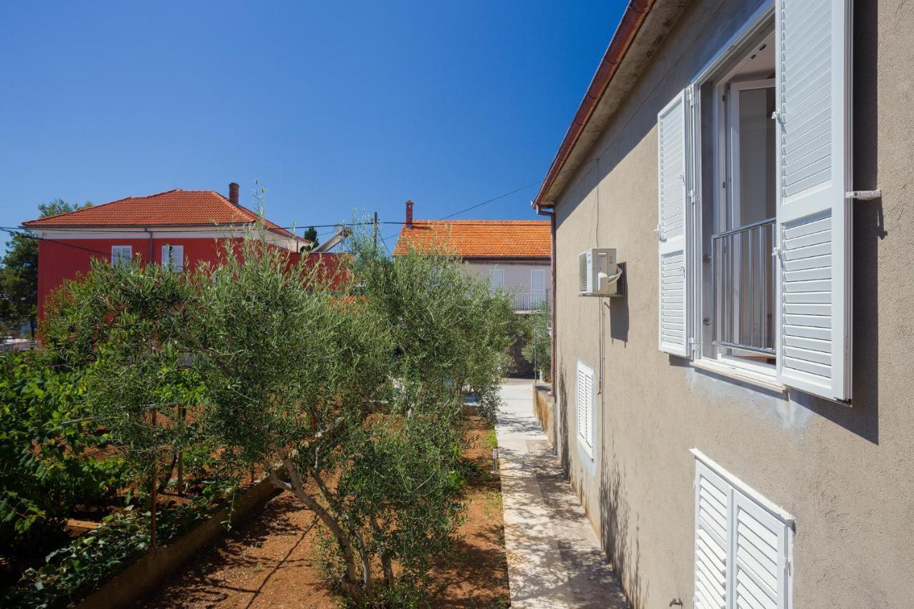 Pradini Apartment Poljana (Ugljan)